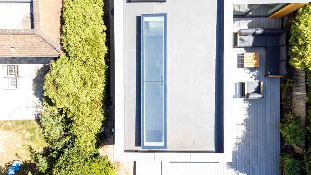 YES Frameless glass-to-glass system, IQ glass structural glazing