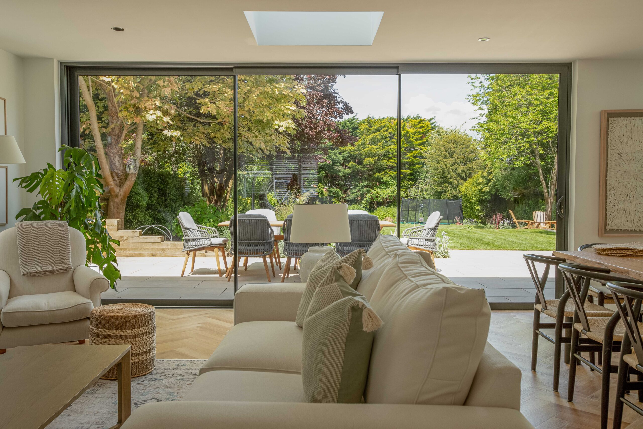 YES Vision ultra-slim sliding doors and frameless glass window link seat in Sevenoaks