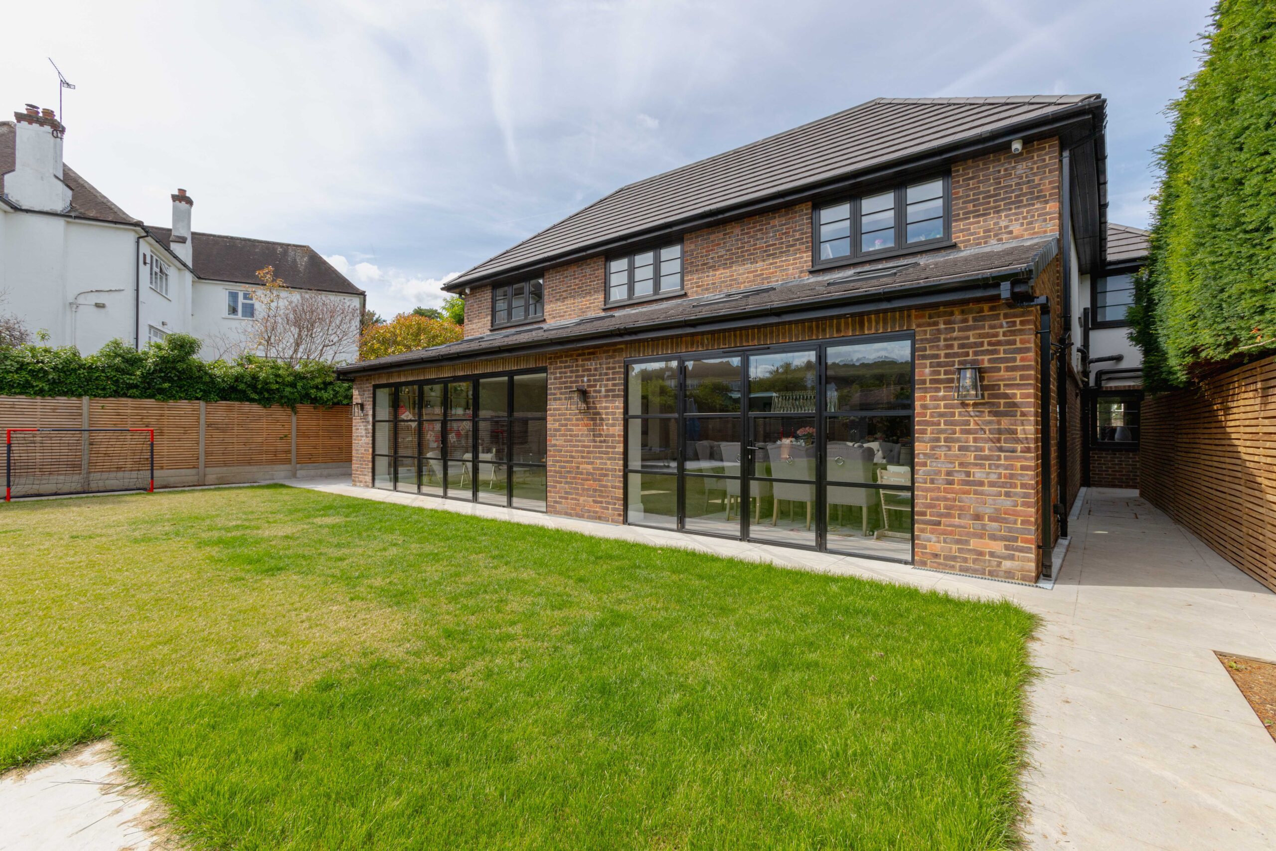 YES Steel Look, Residence R7 windows, project in South Croydon