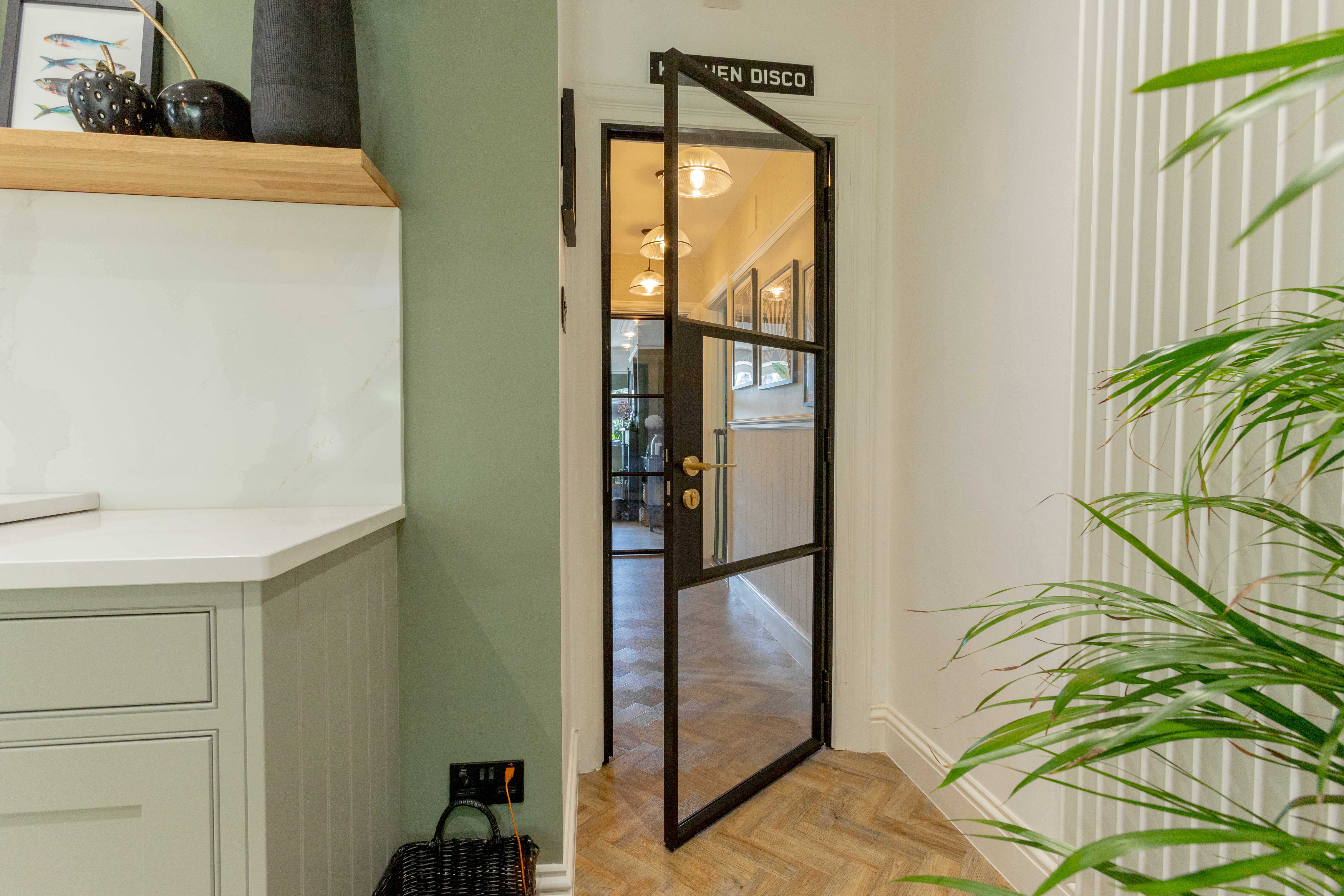 YES Steel Look Internal Aluminium Doors & Screen, Steel door alternative system