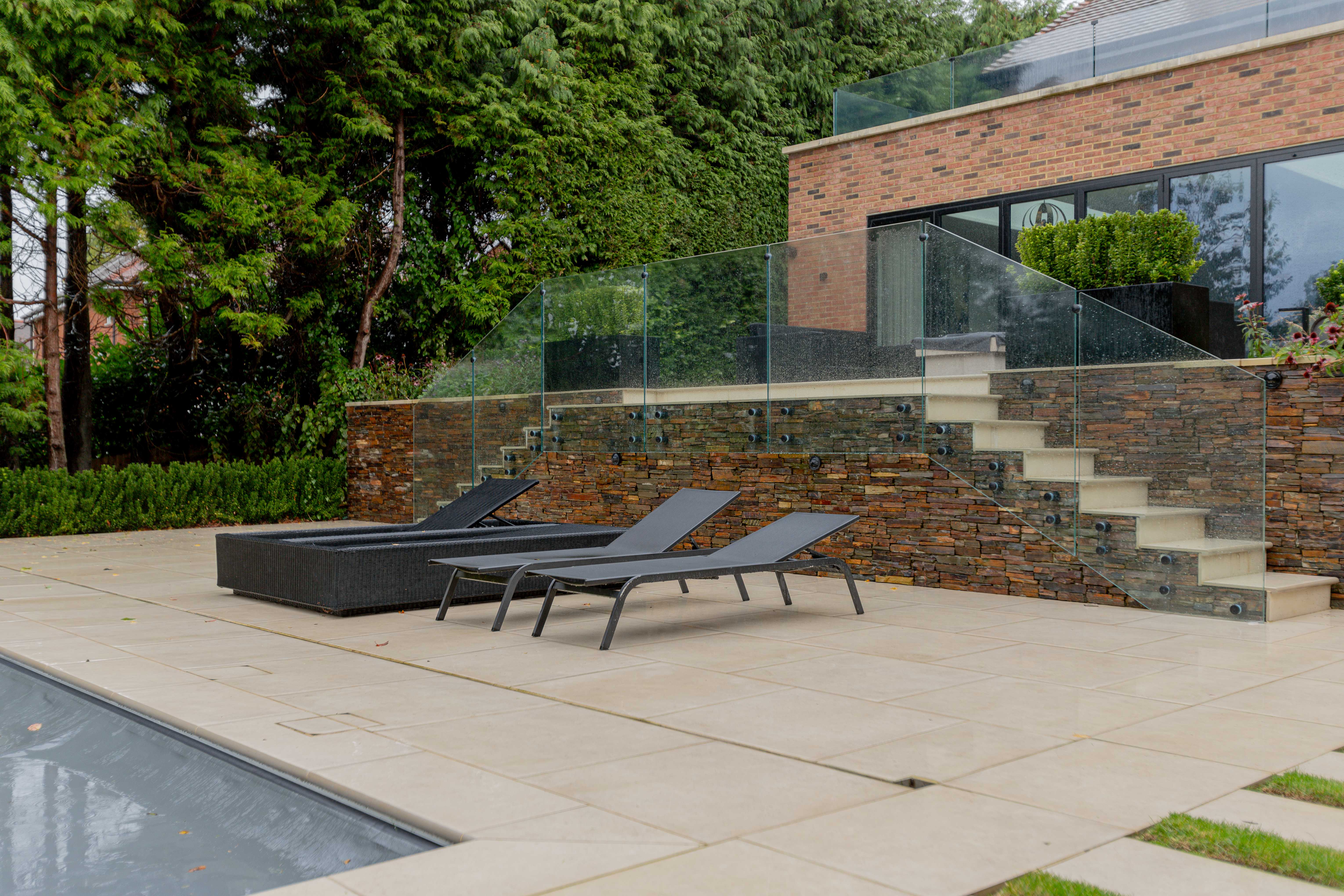 Premium luxury q-railing balustrades and balcony